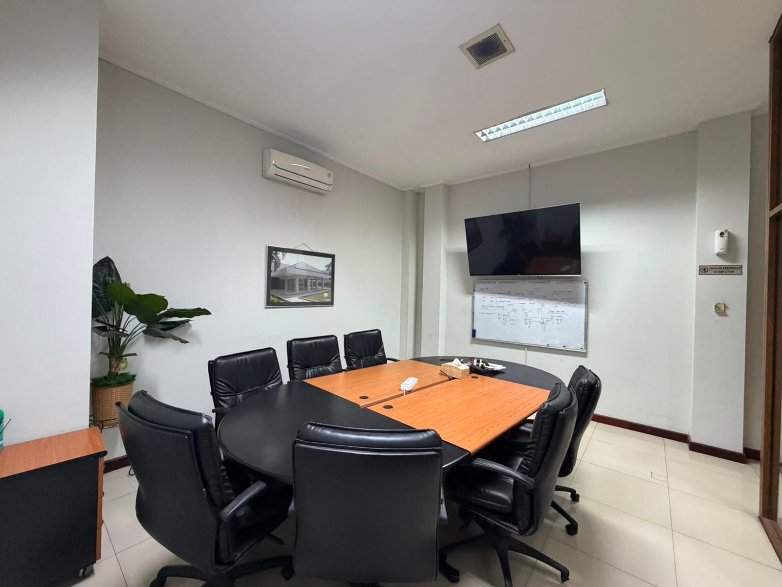 Conference room equipped for project meetings